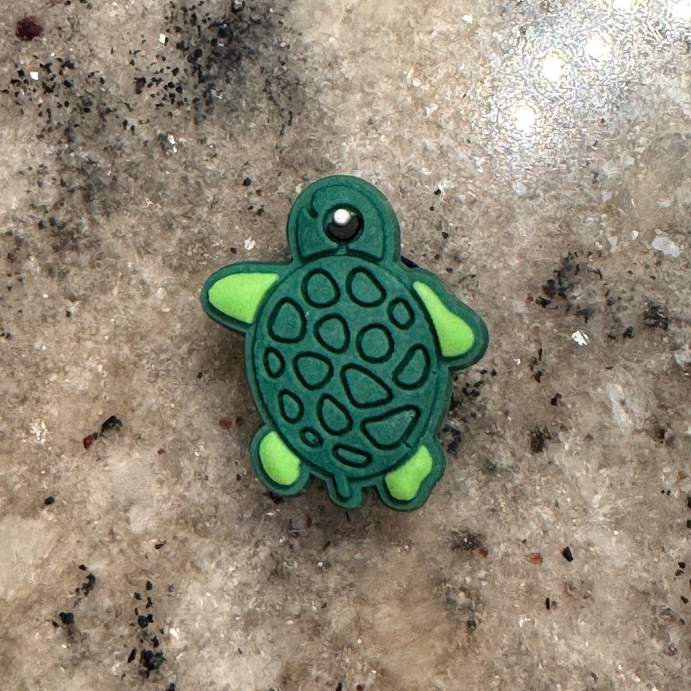 Green Turtle show croc charm